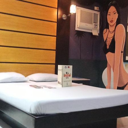 Harts Hotel-Quezon City Exteriér fotografie