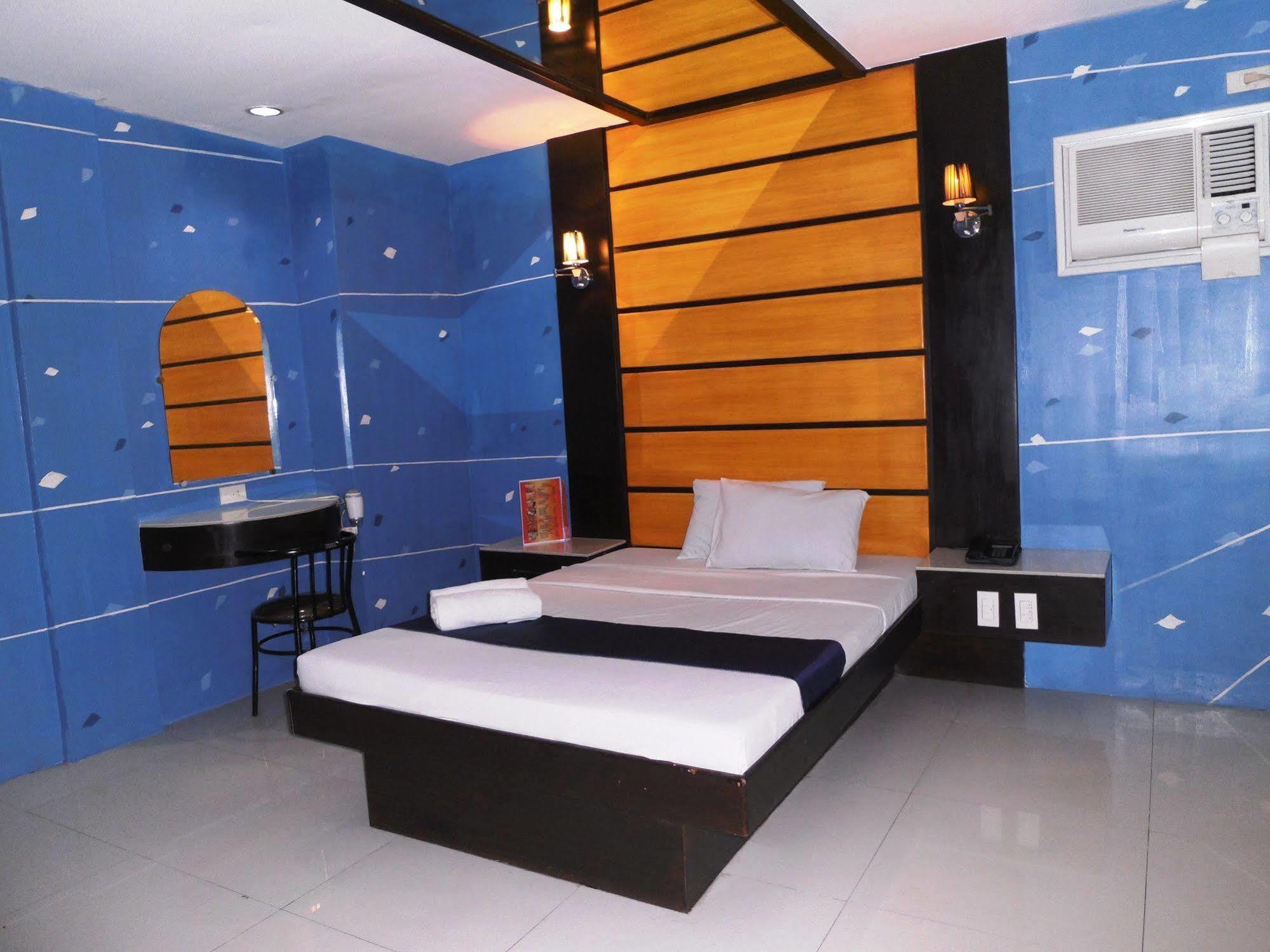 Harts Hotel-Quezon City Exteriér fotografie